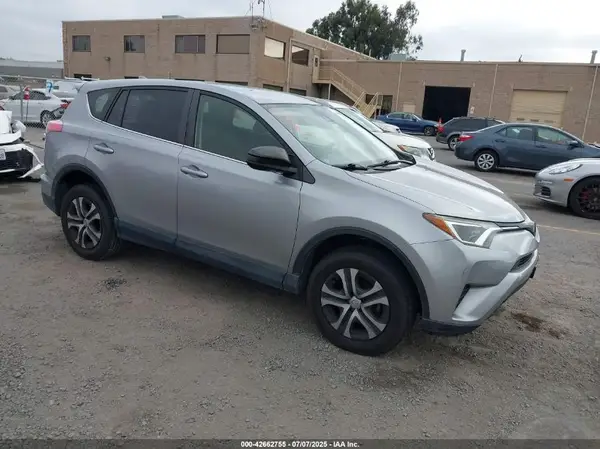 JTMZFREV9JD125054 2018 TOYOTA RAV 4 - Image 1