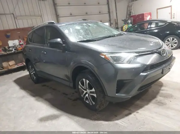 JTMZFREV9JD133607 2018 TOYOTA RAV 4 - Image 1