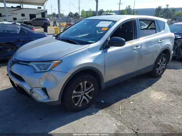 JTMZFREV9JJ162297 2018 TOYOTA RAV 4 - Image 2