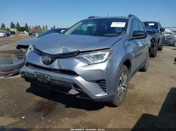 JTMZFREV9JJ177091 2018 TOYOTA RAV 4 - Image 2