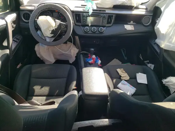 JTMZFREV9JJ737725 2018 TOYOTA RAV 4 - Image 8