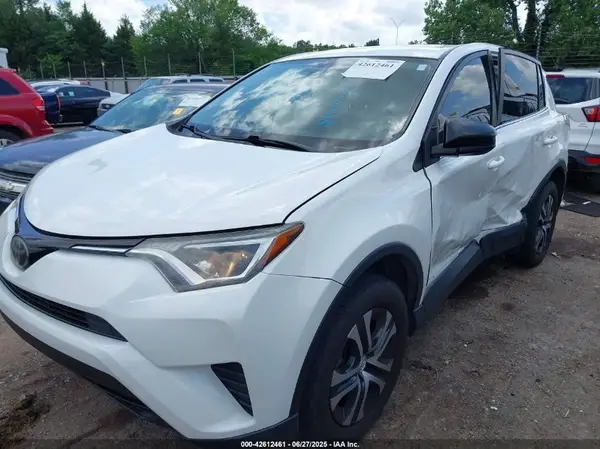 JTMZFREVXHJ141100 2017 TOYOTA RAV 4 - Image 2