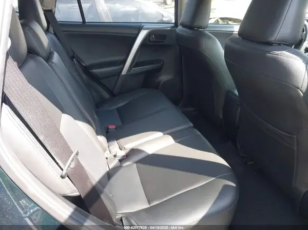 JTMZFREVXHJ145227 2017 TOYOTA RAV 4 - Image 8
