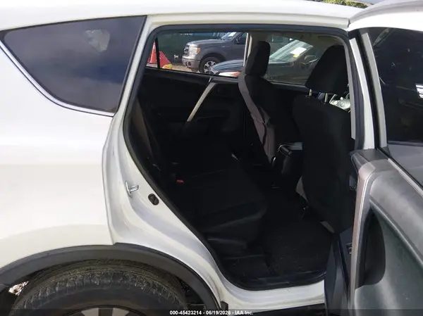 JTMZFREVXHJ715744 2017 TOYOTA RAV 4 - Image 8