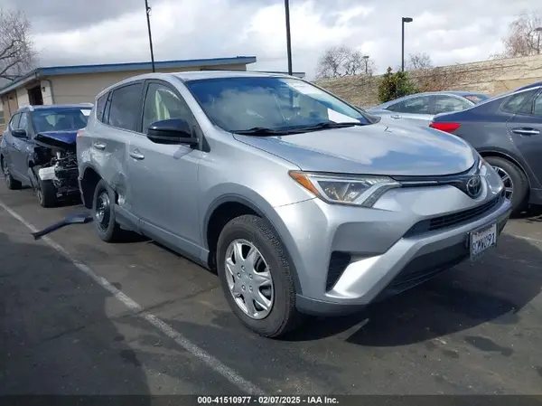 JTMZFREVXJJ176287 2018 TOYOTA RAV 4 - Image 1