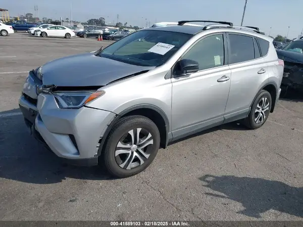 JTMZFREVXJJ195518 2018 TOYOTA RAV 4 - Image 2