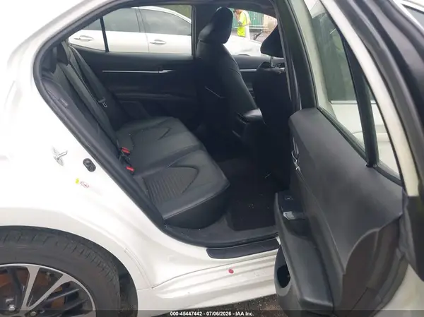 JTNB11HK0J3000223 2018 TOYOTA CAMRY - Image 8
