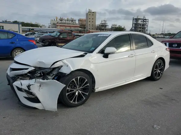 JTNB11HK0J3001162 2018 TOYOTA CAMRY - Image 1
