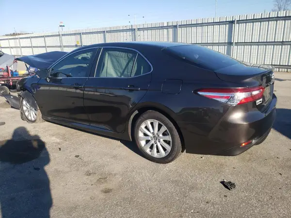 JTNB11HK0J3001548 2018 TOYOTA CAMRY - Image 2
