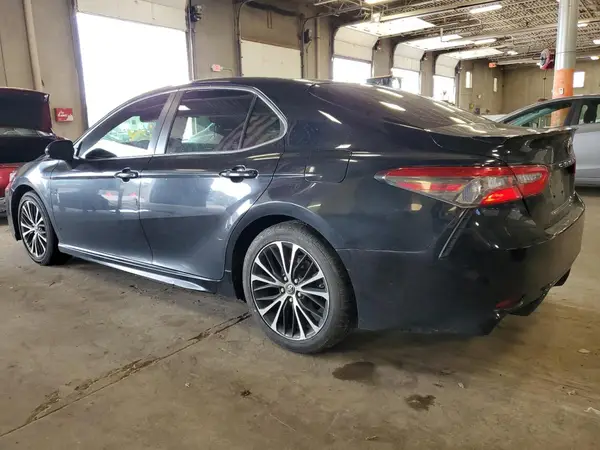 JTNB11HK0J3003834 2018 TOYOTA CAMRY - Image 2