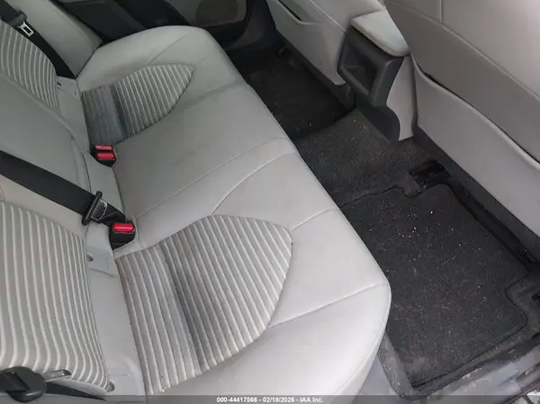 JTNB11HK0J3003848 2018 TOYOTA CAMRY - Image 8