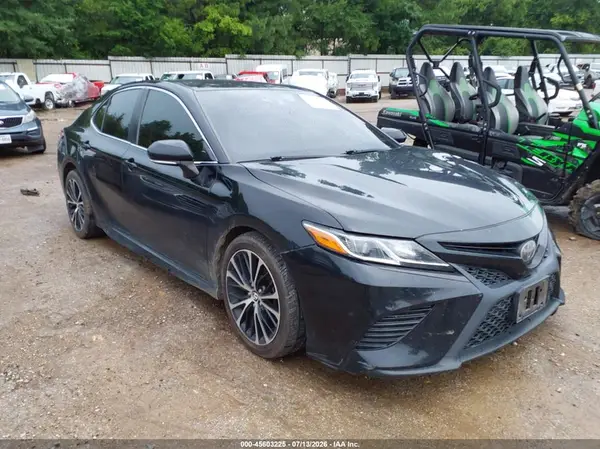 JTNB11HK0J3006698 2018 TOYOTA CAMRY - Image 1