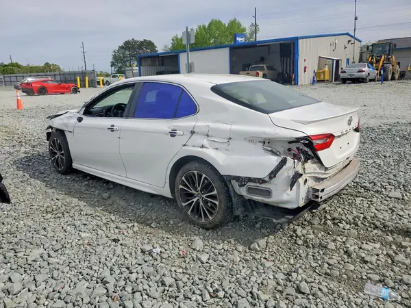 JTNB11HK0J3006765 2018 TOYOTA CAMRY - Image 2