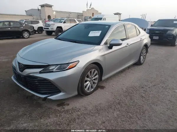 JTNB11HK0J3009830 2018 TOYOTA CAMRY - Image 2
