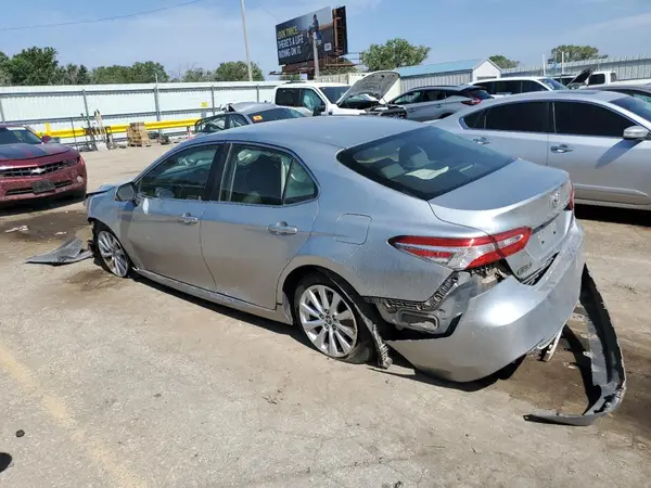 JTNB11HK0J3014249 2018 TOYOTA CAMRY - Image 2