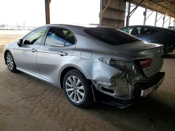 JTNB11HK0J3014493 2018 TOYOTA CAMRY - Image 2