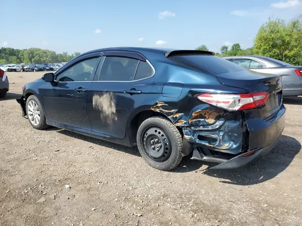 JTNB11HK0J3017927 2018 TOYOTA CAMRY - Image 2