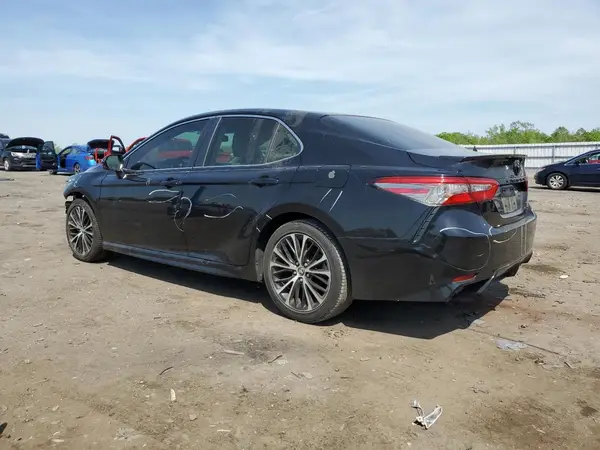 JTNB11HK0J3018222 2018 TOYOTA CAMRY - Image 2