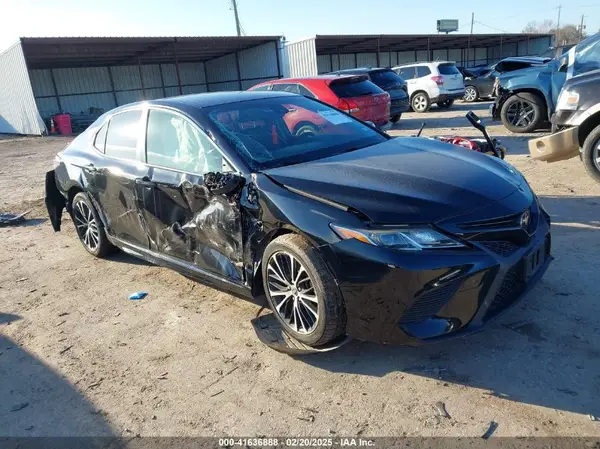JTNB11HK0J3018429 2018 TOYOTA CAMRY - Image 1