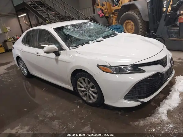 JTNB11HK0J3019225 2018 TOYOTA CAMRY - Image 1