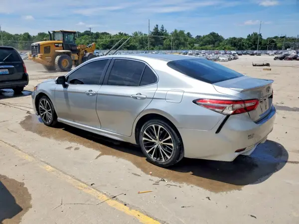 JTNB11HK0J3019497 2018 TOYOTA CAMRY - Image 2