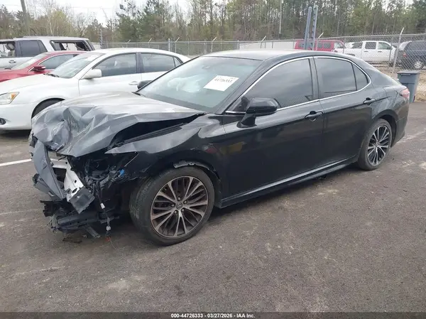 JTNB11HK0J3021816 2018 TOYOTA CAMRY - Image 2