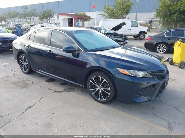 JTNB11HK0J3024148 2018 TOYOTA CAMRY - Image 1