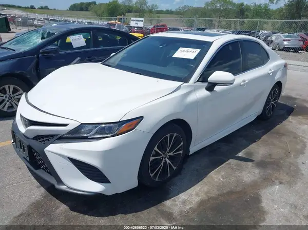 JTNB11HK0J3024201 2018 TOYOTA CAMRY - Image 2