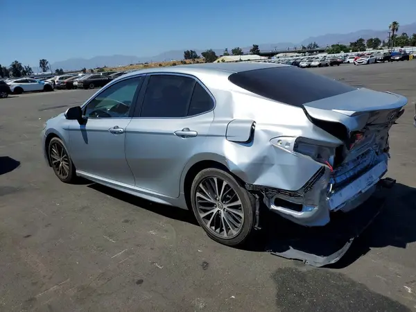 JTNB11HK0J3024392 2018 TOYOTA CAMRY - Image 2