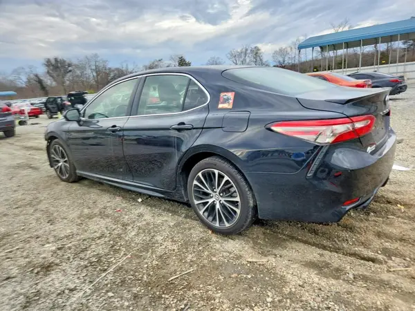 JTNB11HK0J3024411 2018 TOYOTA CAMRY - Image 2