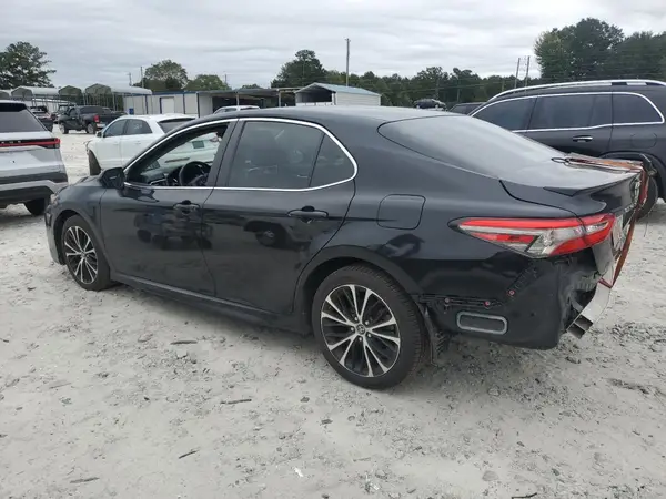 JTNB11HK0J3025042 2018 TOYOTA CAMRY - Image 2