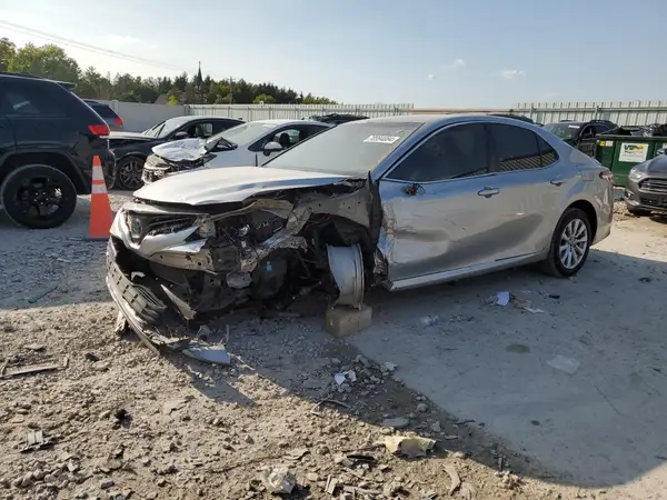 JTNB11HK0J3025381 2018 TOYOTA CAMRY - Image 1
