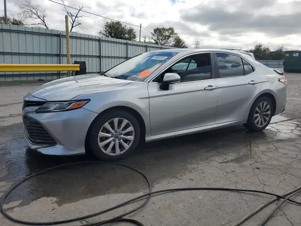 JTNB11HK0J3025820 2018 TOYOTA CAMRY - Image 1