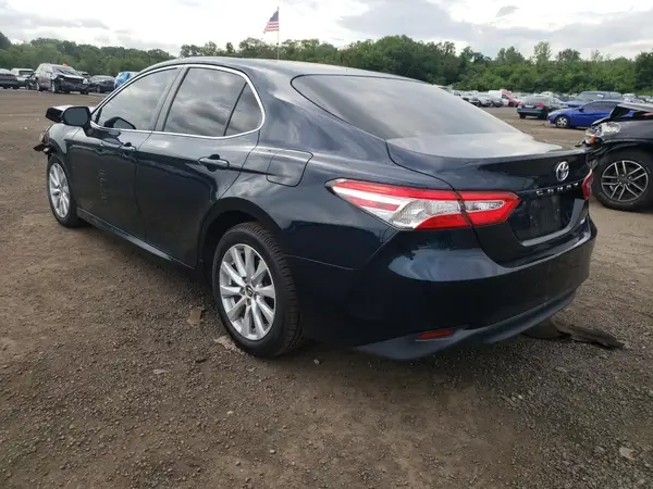 JTNB11HK0J3025901 2018 TOYOTA CAMRY - Image 2