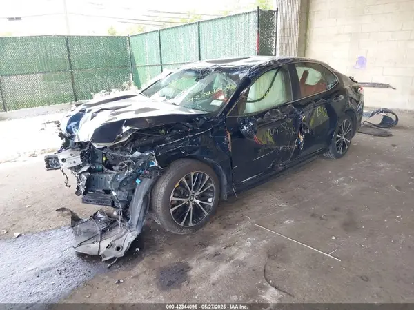 JTNB11HK0J3027907 2018 TOYOTA CAMRY - Image 2