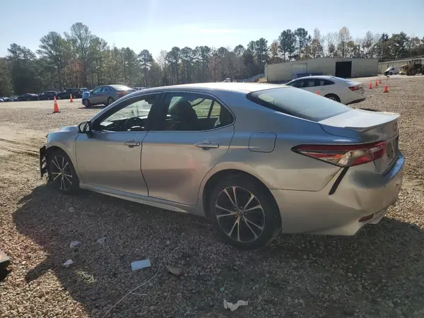 JTNB11HK0J3027955 2018 TOYOTA CAMRY - Image 2