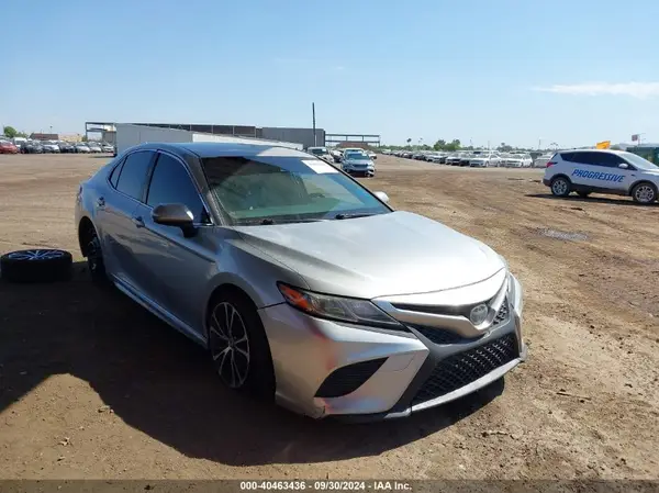 JTNB11HK0J3028698 2018 TOYOTA CAMRY - Image 1