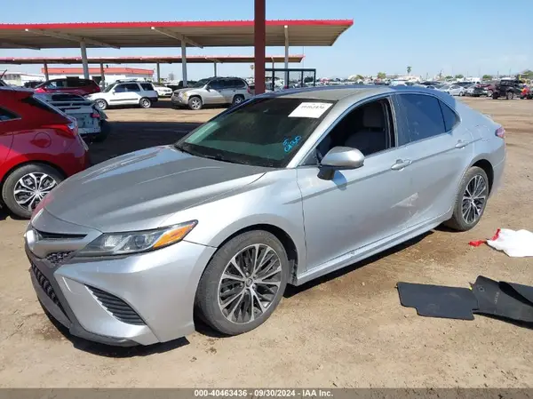 JTNB11HK0J3028698 2018 TOYOTA CAMRY - Image 2