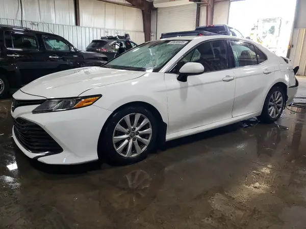 JTNB11HK0J3028894 2018 TOYOTA CAMRY - Image 1