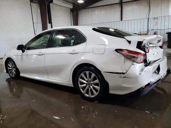 JTNB11HK0J3028894 2018 TOYOTA CAMRY - Image 2