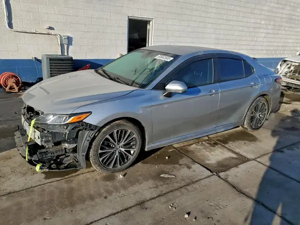 JTNB11HK0J3031634 2018 TOYOTA CAMRY - Image 1