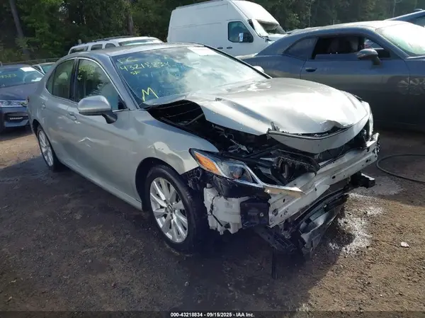 JTNB11HK0J3031990 2018 TOYOTA CAMRY - Image 1