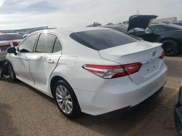 JTNB11HK0J3032024 2018 TOYOTA CAMRY - Image 2