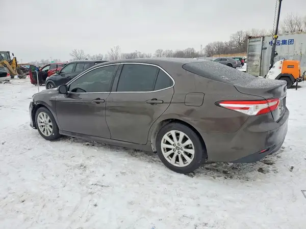 JTNB11HK0J3035182 2018 TOYOTA CAMRY - Image 2
