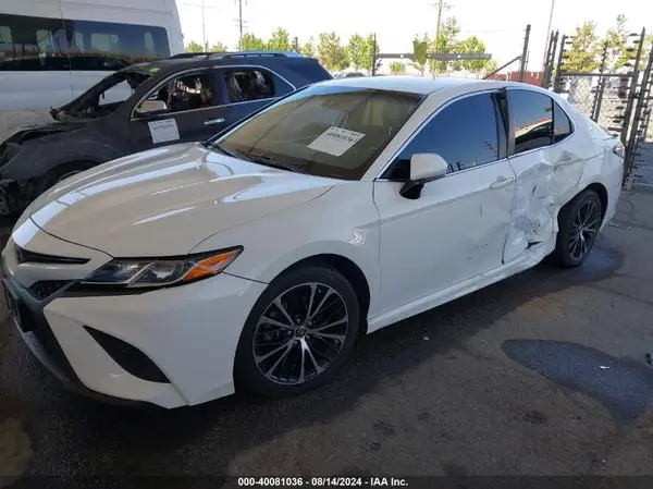 JTNB11HK0J3035442 2018 TOYOTA CAMRY - Image 2
