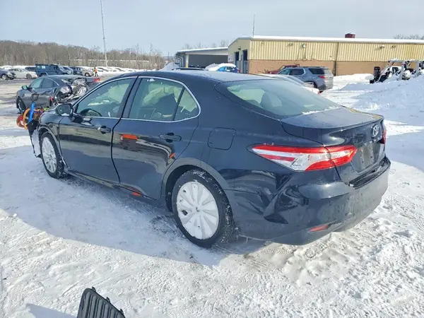 JTNB11HK0J3035621 2018 TOYOTA CAMRY - Image 2