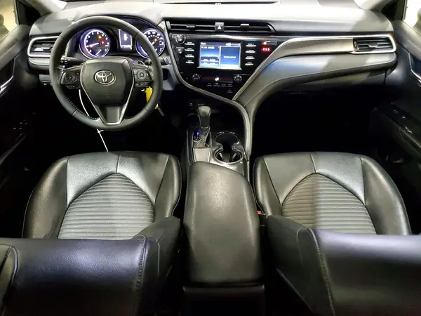 JTNB11HK0J3037109 2018 TOYOTA CAMRY - Image 8
