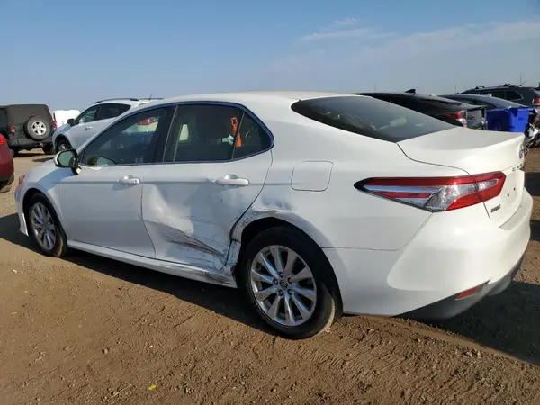 JTNB11HK0J3038115 2018 TOYOTA CAMRY - Image 2