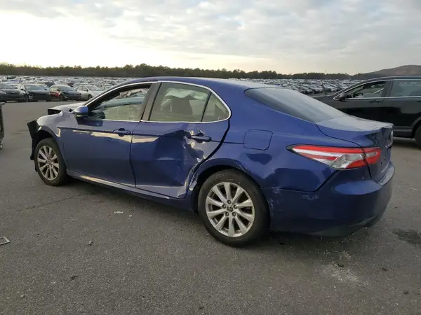 JTNB11HK0J3038339 2018 TOYOTA CAMRY - Image 2