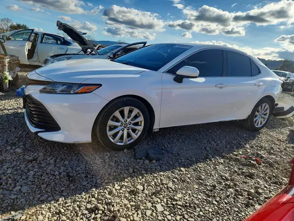 JTNB11HK0J3038955 2018 TOYOTA CAMRY - Image 1